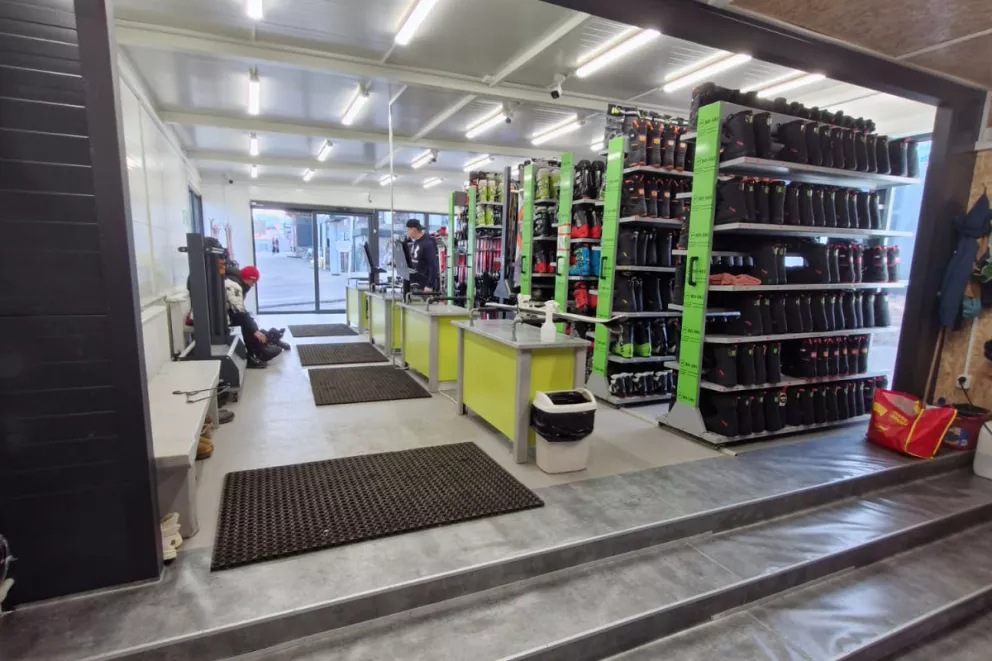 Wypożyczalnia nart Białka